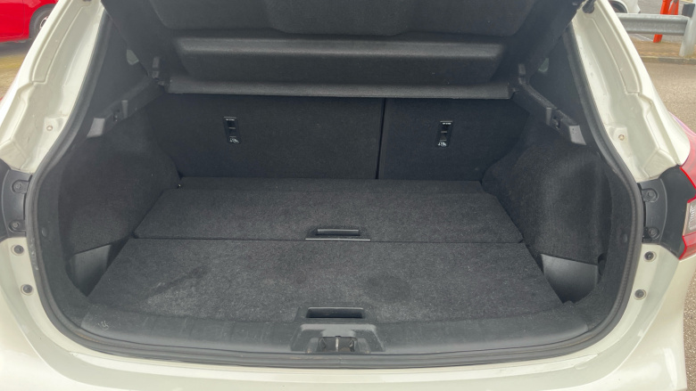 Nissan Qashqai 1.3 DiG-T Tekna 5dr Petrol Hatchback